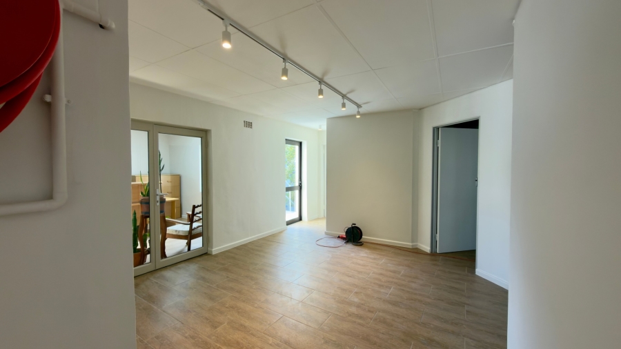 To Let Commercial Property for Rent in Somerset West Western Cape